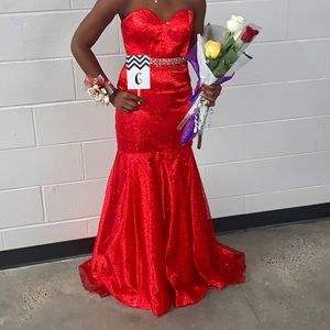 Studio 17 size 2 red dress